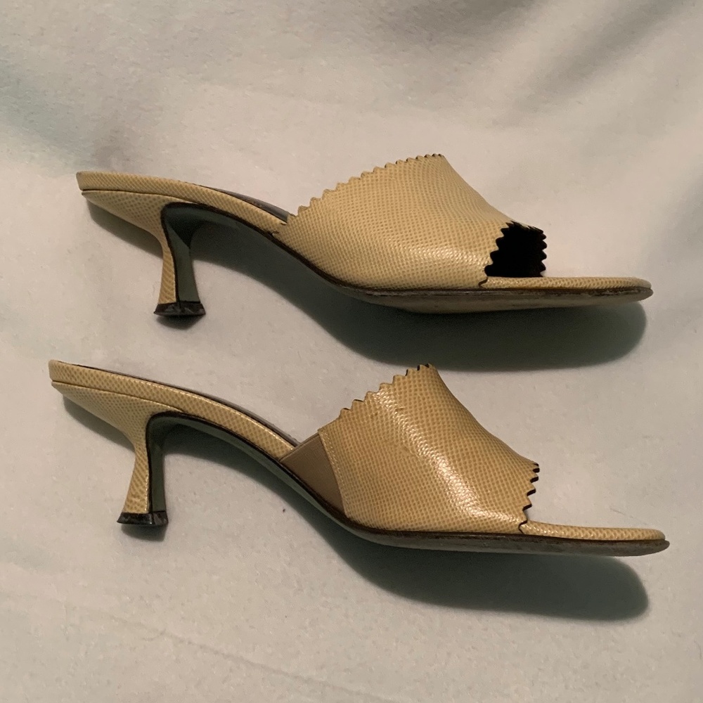 Donald J. Pliner Leather Kitten Heel Mules - Picture 6 of 14